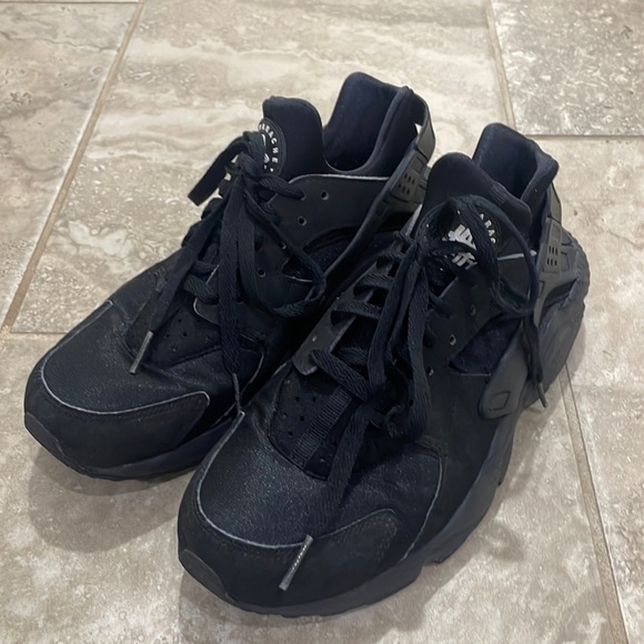 Nike Other - Nike Men’s Air Huarache Black Shoe Sz 8